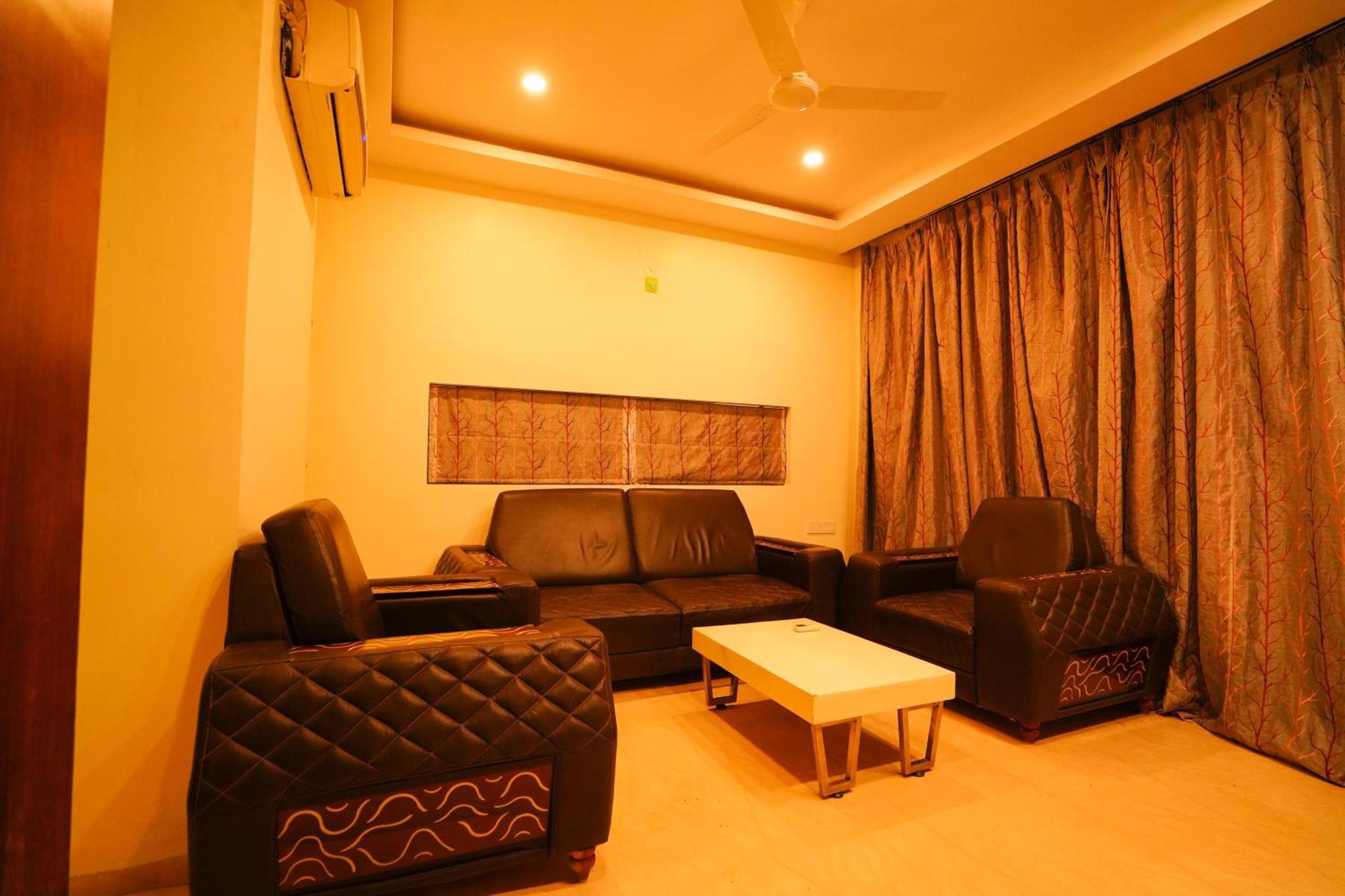 Golden Villa - Duplex House With Private Theater - Near To Alipiri And Bhudevi Ttd Ticket Counter And Kapilateertham Tirupati Exterior photo